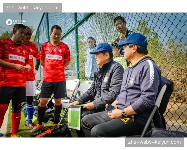 法国足协与教育部联合启动“校园足球教练员培养计划”,覆盖千所学校 法国足协与教育部联合启动“校园足球教练员培养计划”,覆盖千所学校